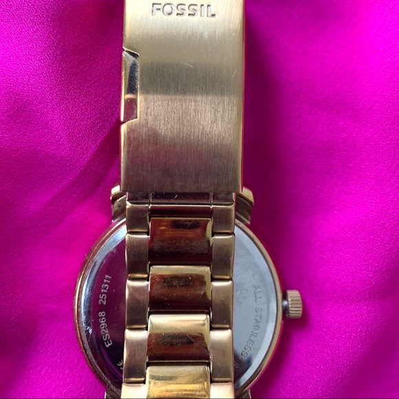 Watch - Picture 4 of 5